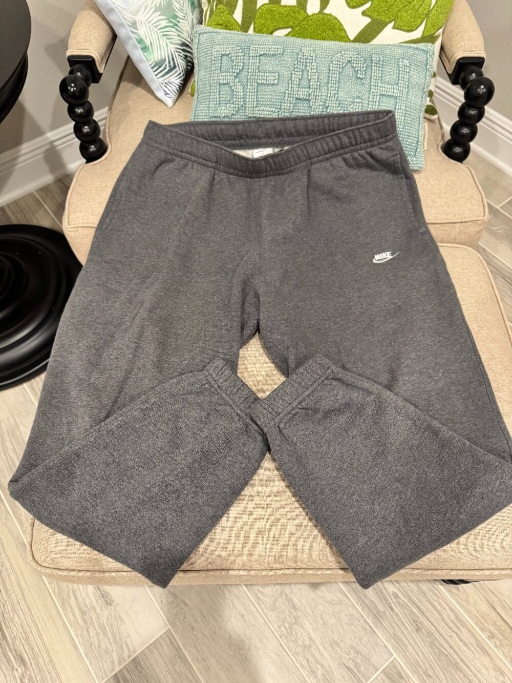 Nike Sportswear Club Fleece Joggers Men’s XL Gray Sweatpants